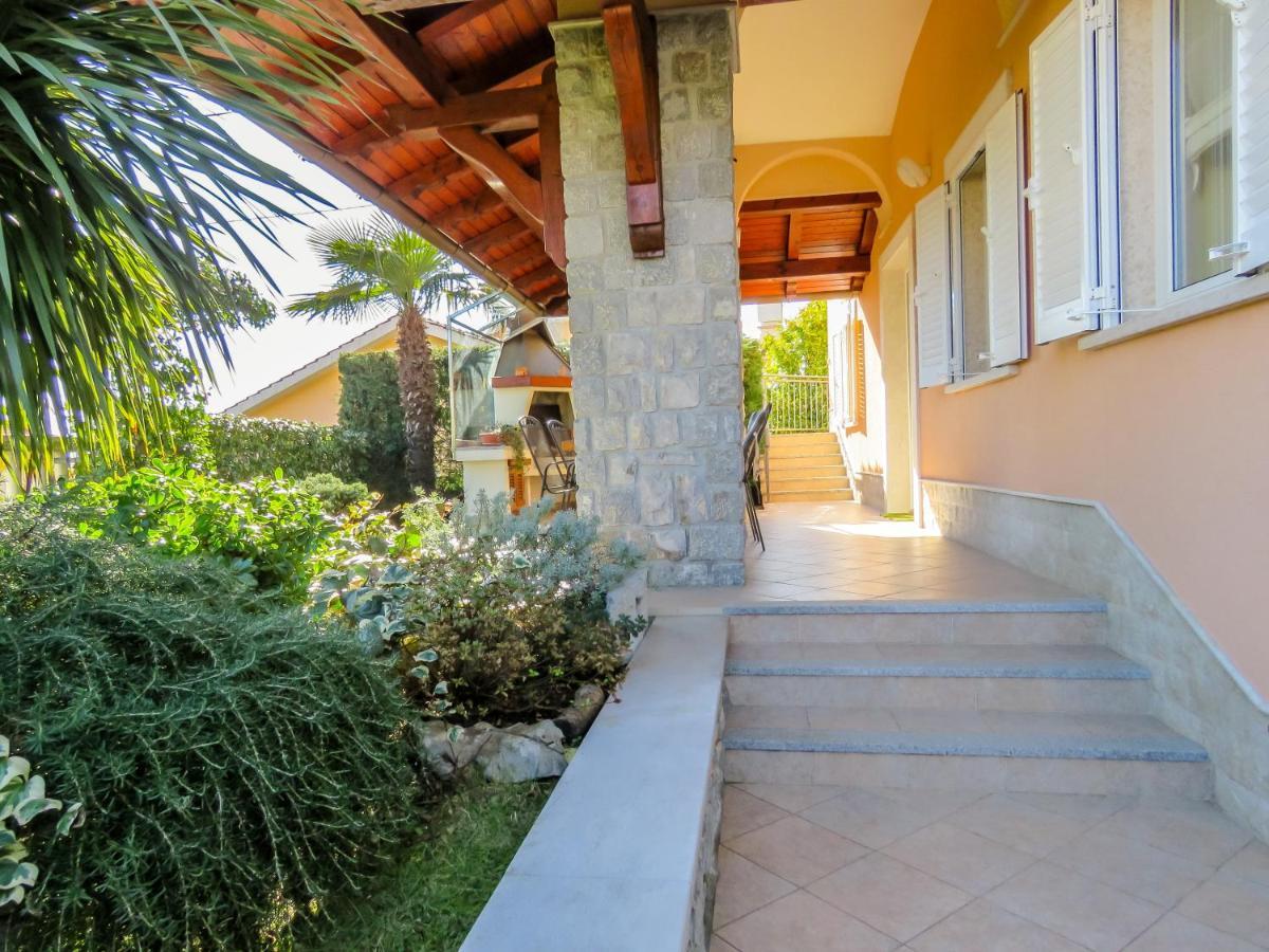 Apartment Palmic Lovran Exterior photo